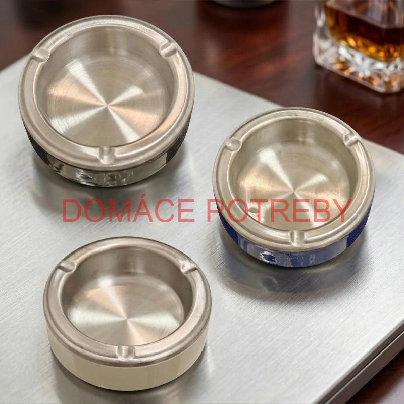 Odolný kovový popolník z nerezovej ocele (3 farby)